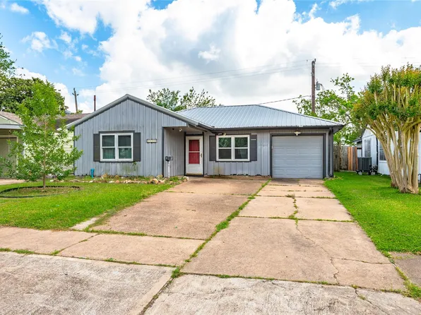 2308 Grape Ln, Pasadena, TX 77502