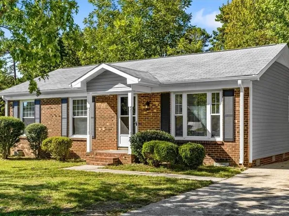 815 Tipperary Dr, Greensboro, NC 27406