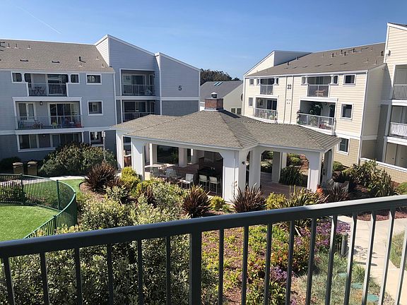 2nd image of 19 Pacific Bay Cir APT 206