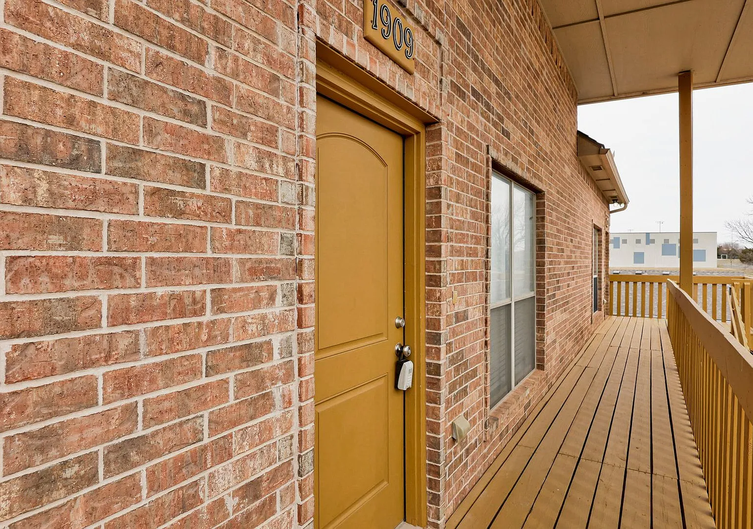!!50 Percent off your 1st Months Rent!! Spacious 1BD/1BTH Apartment with a Private Balcony in the... — Photo 4