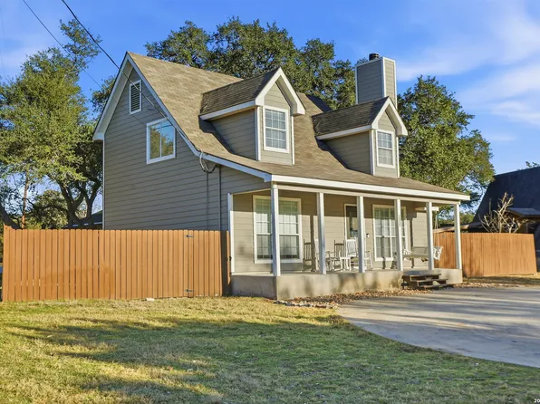 2325 Lakeshore Dr, Canyon Lake, TX 78133