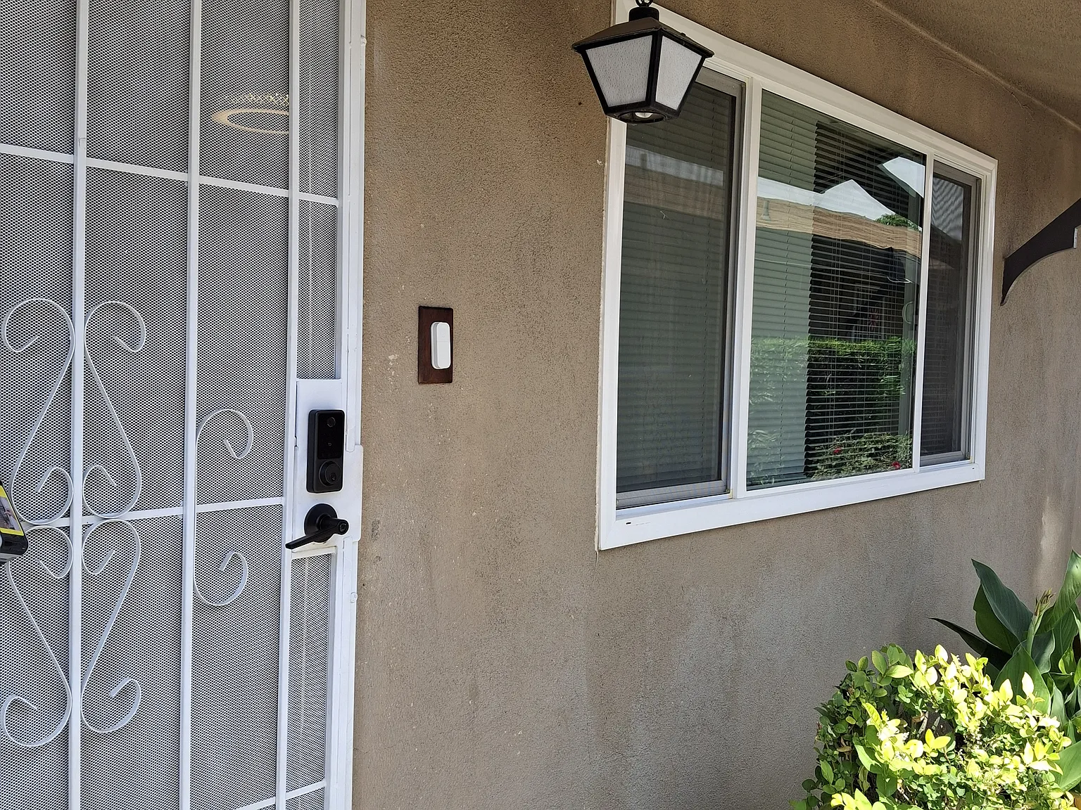 2 bed, 1.5 bath, 950 sqft, $1,275 — Photo 3