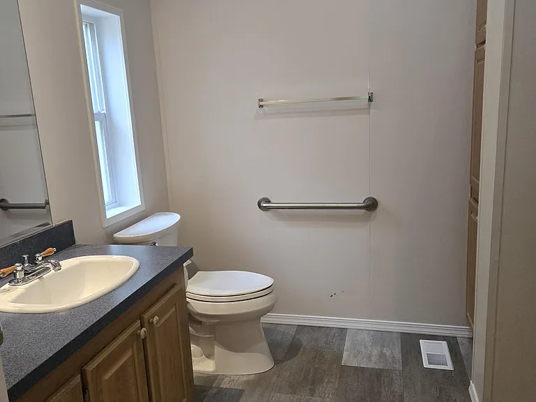 5124B 95th Ave NE — Photo 7