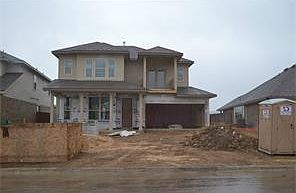 3rd image of 715 Easton Dr