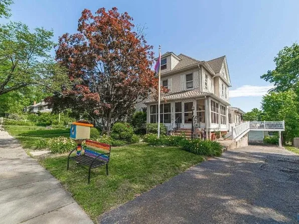 300 Clinton Pl, Hackensack, NJ 07601