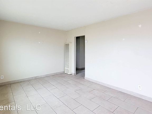 2nd image of 5120 Trowbridge Dr