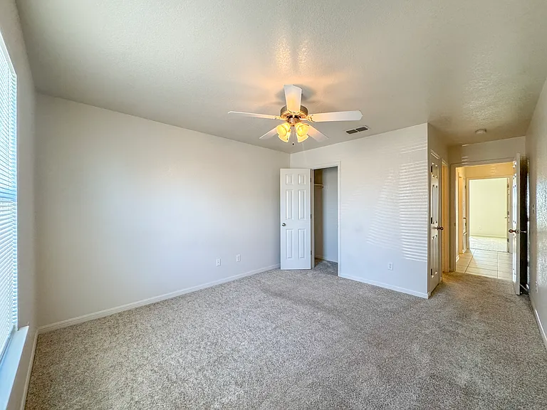 Autumn Chase Apartments — Photo 48