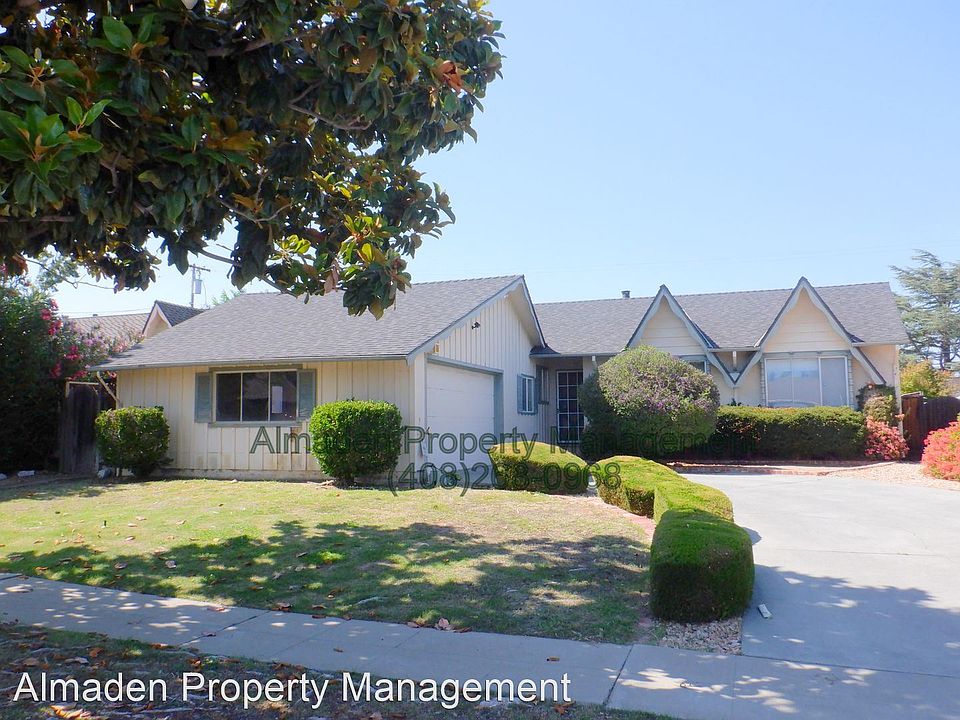 1st image of 7581 Newcastle Dr