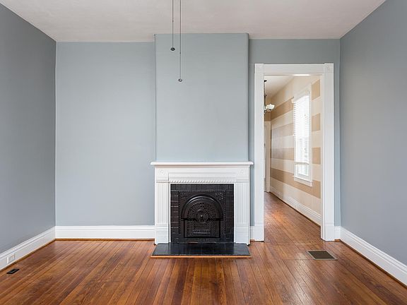 5th image of 825 Mulberry St
