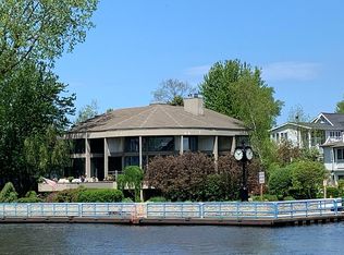96 Chicago Ave, South Haven, MI 49090