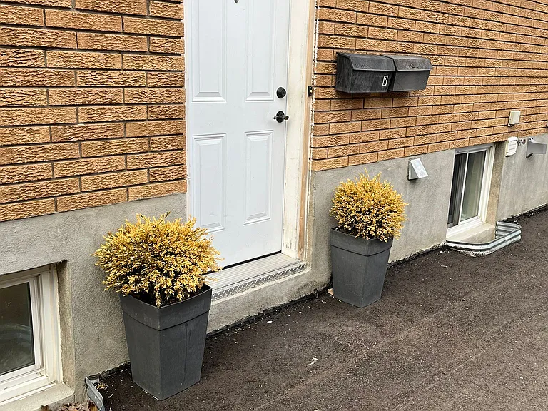 1540 Maxime St #B — Photo 1