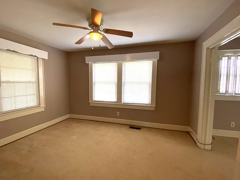207 S Melville St — Photo 5
