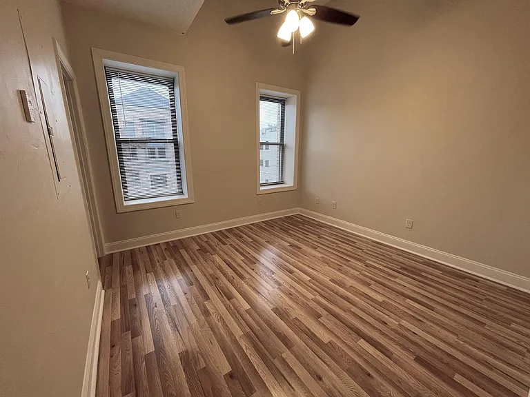 4028 Liberty Ave — Photo 71