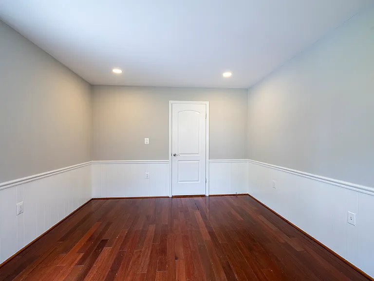 8808 Liberty Ln — Photo 18