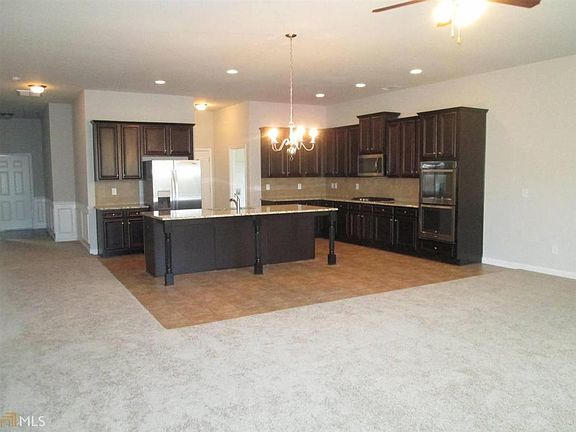 3rd image of 613 Amrose Way