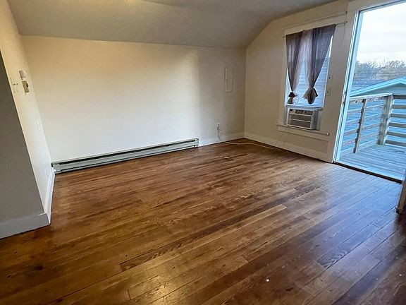 4th image of 1006 N Frederick St #B