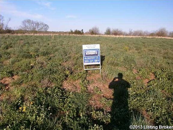2nd image of 9 Cochran Hill Ln