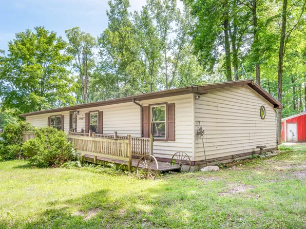 7746 N Manitonka Dr, Weidman, MI 48893