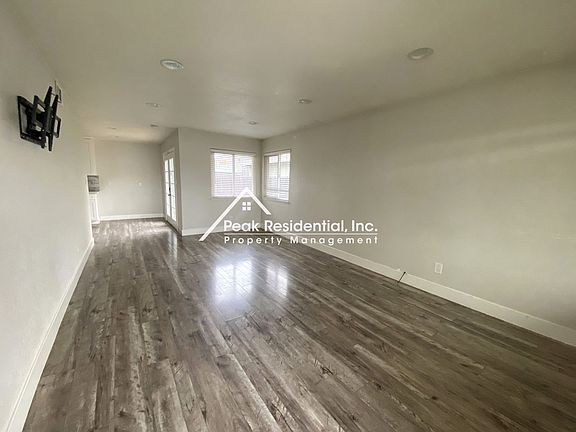 3rd image of 3356 Glenmoor Dr