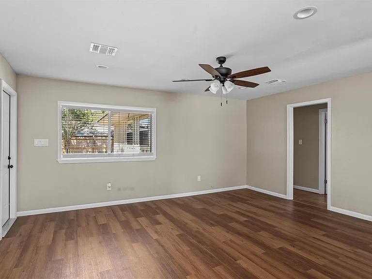 10030 Haddington Dr — Photo 12