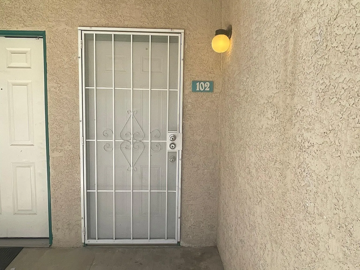 3 bed, 1257 sqft, $1,750 — Photo 2