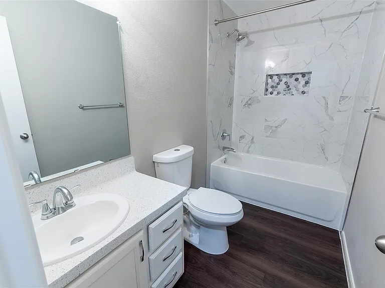 328 Lake View Dr — Photo 18