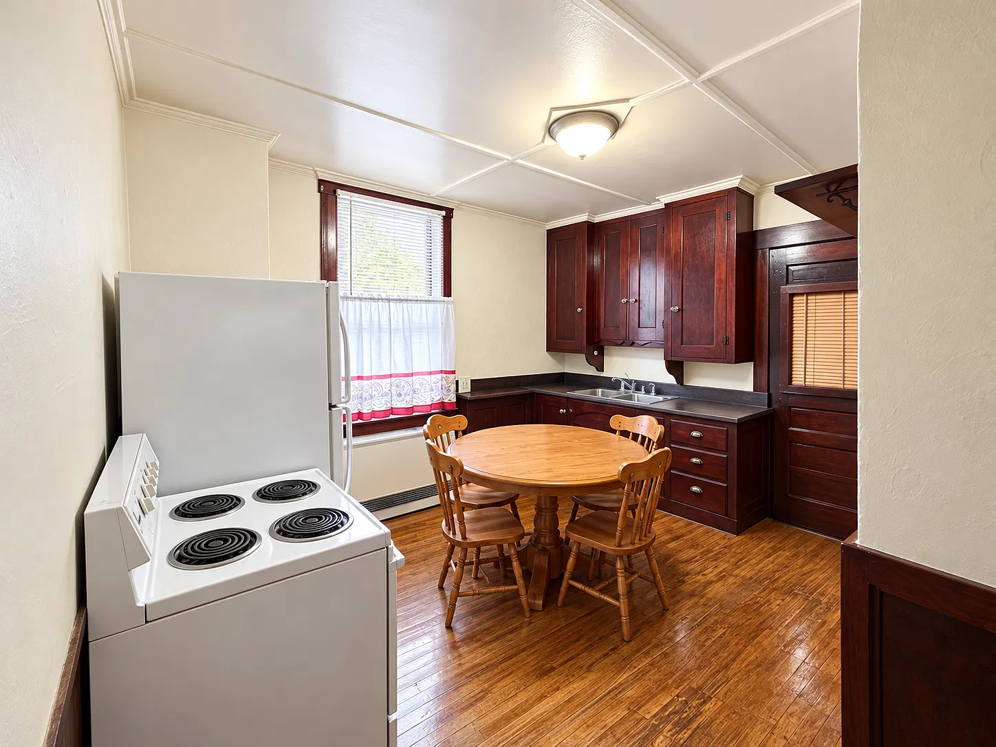 1 bed, 588 sqft, $1,500 — Photo 3