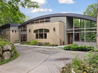 1124 Underhill Cir, Wayzata, MN 55391