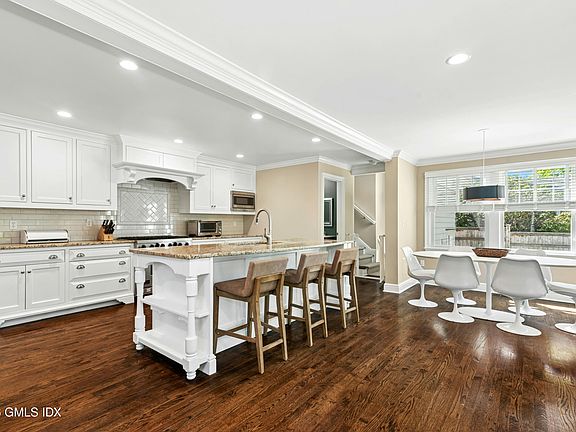 5th image of 48 N Ridge Rd