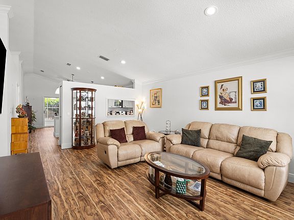 3rd image of 1191 NW Lombardy Drive