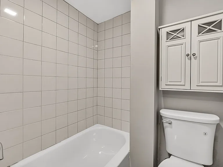 243 E 2nd St #5 — Photo 9