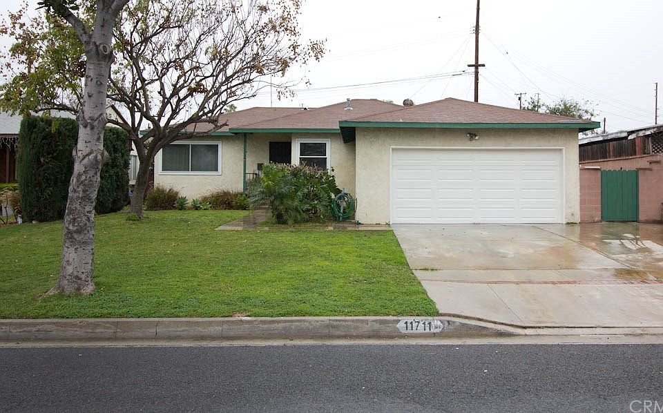 1st image of 11711 Goldendale Dr