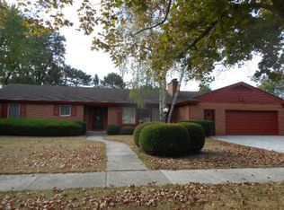 14 Sovey Ct, Essexville, MI