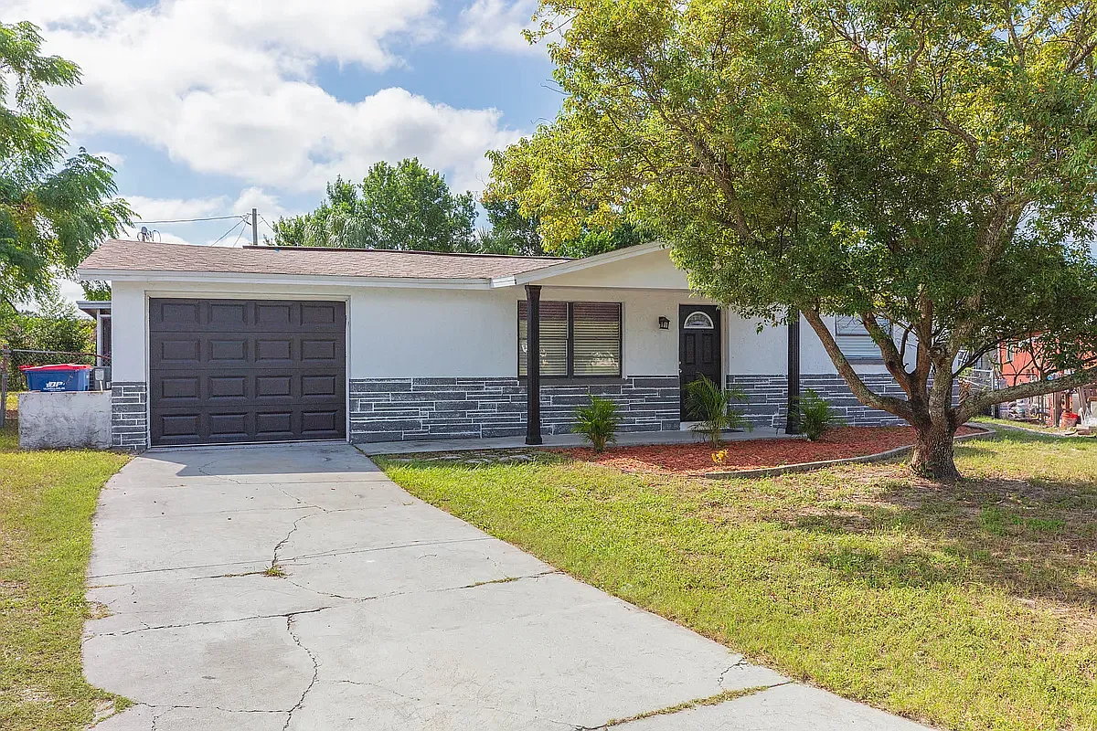 12806 Vassar Ct — Photo 4