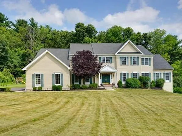 29 Valley View Dr, North Grafton, MA 01536