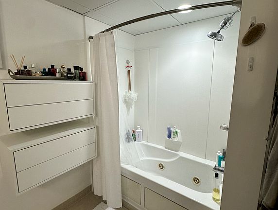 2nd image of 75 Maple St Suite 109