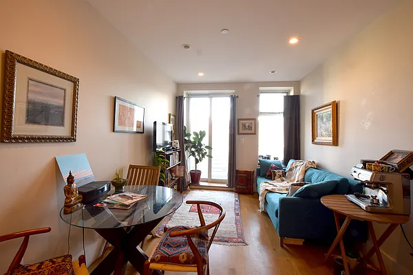 Rented by Keren Capital Group, LLC | media 19