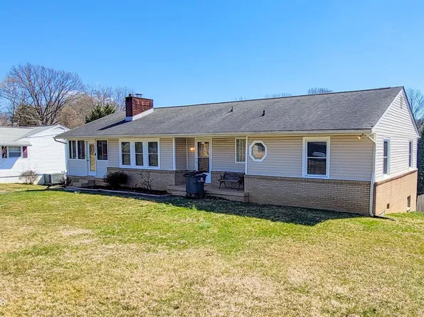 212 W Ford Valley Rd, Knoxville, TN 37920