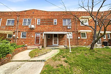2525 East 63rd Street, #1