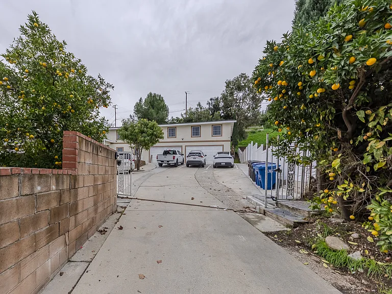 15877 Regalado St — Photo 89