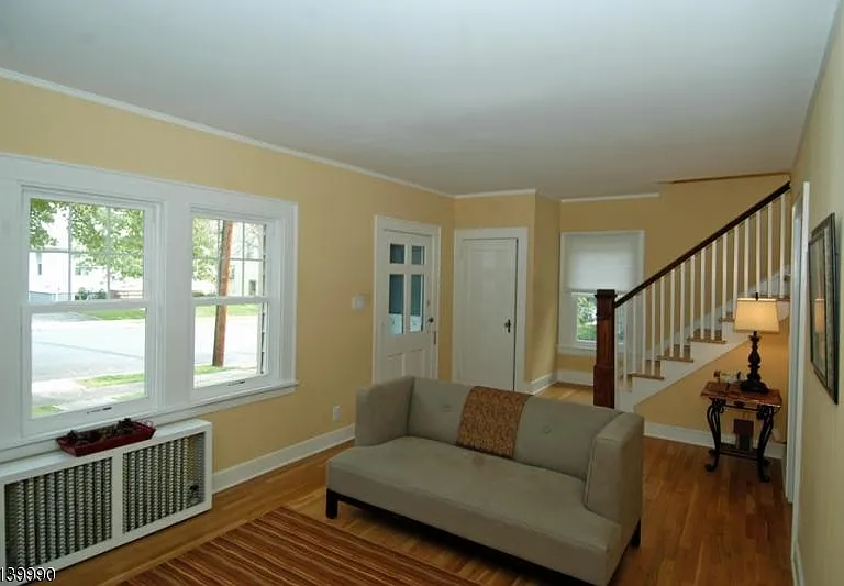 48 Cypress St — Photo 2