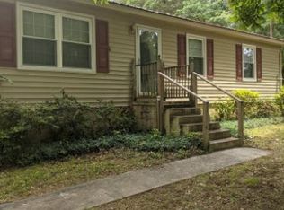 106 Greenfield Ln, Estill Springs, TN 37330
