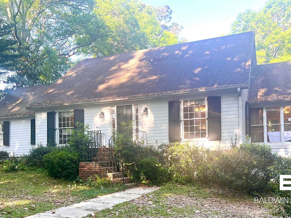 1st image of 149 Blue Island Ave