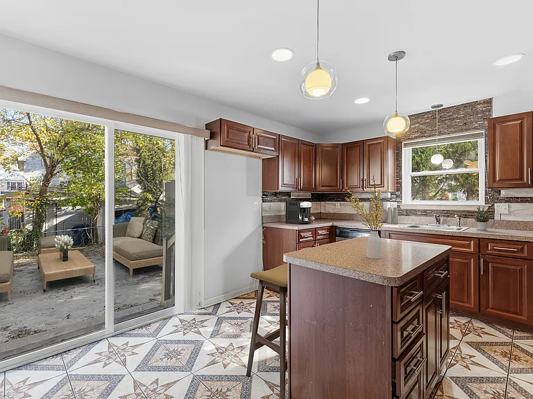 506 Fisher Pl — Photo 6