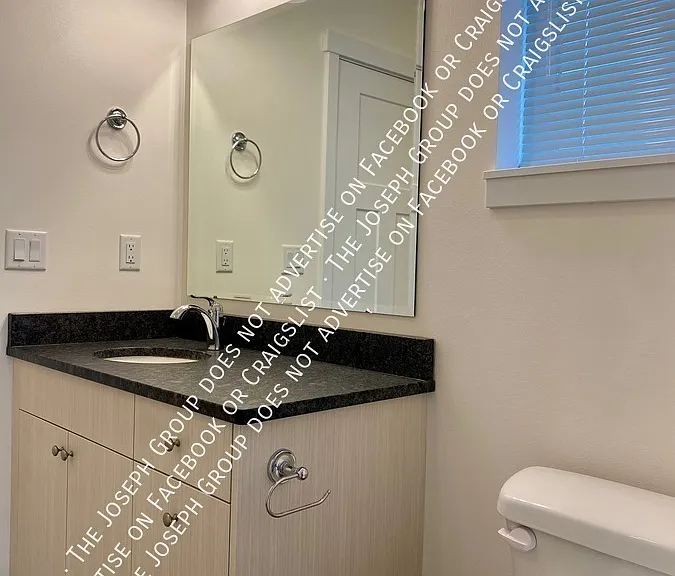 2285 Brome St #C — Photo 9