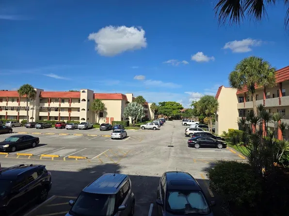 2831 Sunrise Lakes Dr E APT 208, Sunrise, FL 33322