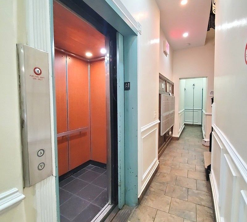 2nd image of 411 E 6th St APT 1