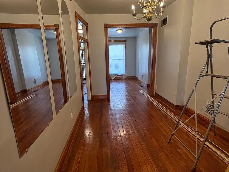 2753 Rayner Ave — Photo 14