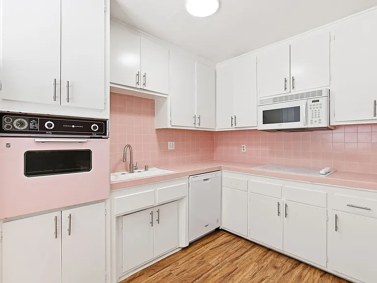 1015 S Westgate Ave — Photo 5