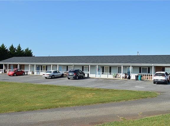2nd image of 1185 Newton Ln